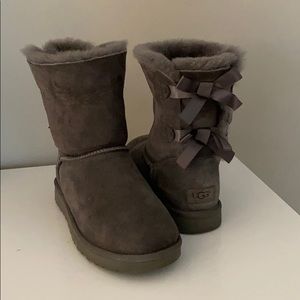 Grey Uggs with bows